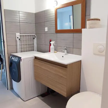 Joli Appartement Proche Foret Et Centre-Ville Cholet Exterior photo